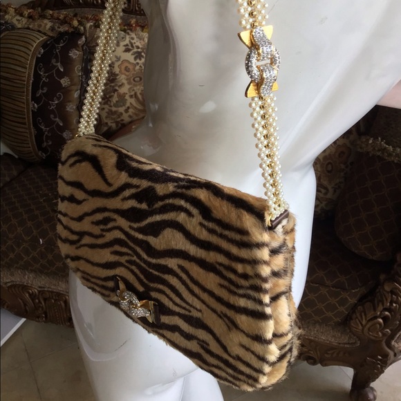 LUCA LUCA Fur Flap Pearl Beaded Shoulder Bag sz39 - Picture 4 of 13